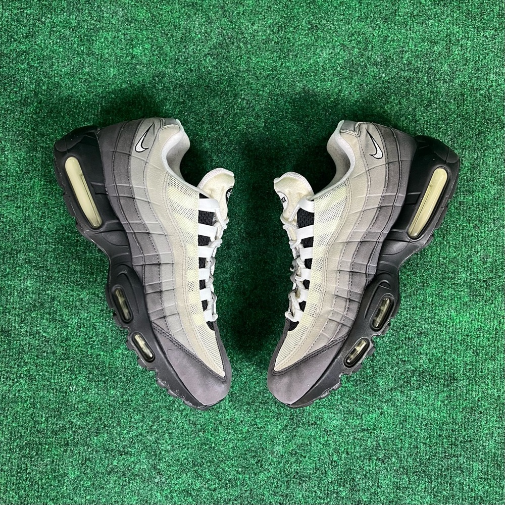 Nike Air Max 95 OG Gradient Grey Black White Mens Size 11 - Picture 3 of 8